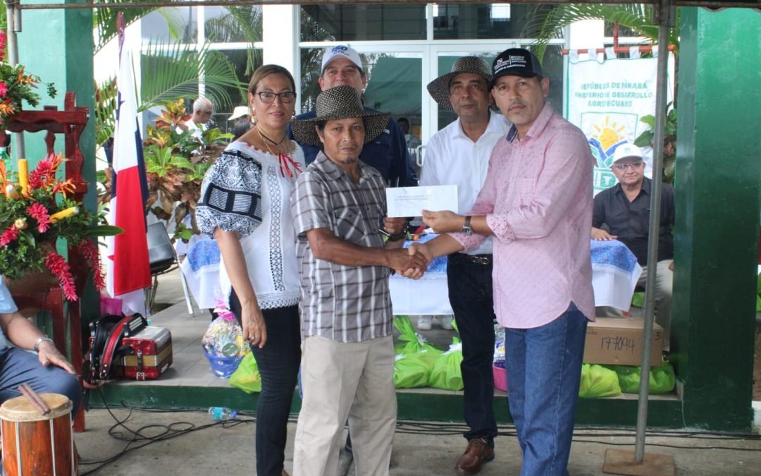 La SAP presente en la celebración del Día del Productor y Profesional de las Ciencias Agropecuarias-2023